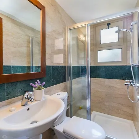 Morpheus - Sandy Beach Villa